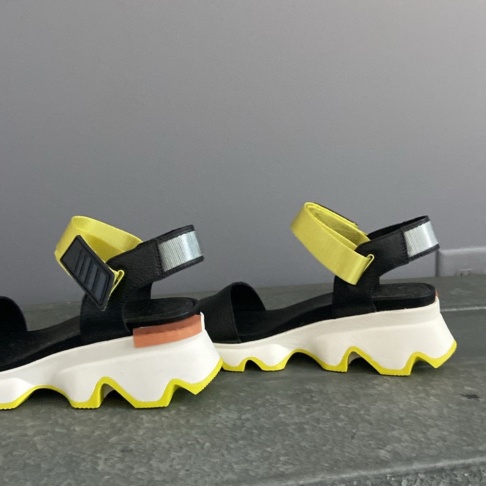 NEW SOREL KINETIC IMPACT SANDAL
